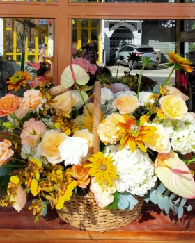 Giỏ Hoa Chúc Mừng - Hoa Lat Việt HH208