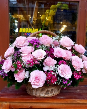 Giỏ Hoa Chúc Mừng - Hoa Hồng Tươi LV195