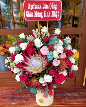 Giỏ Hoa Tươi Chúc Mừng Sinh Nhật LV-0002