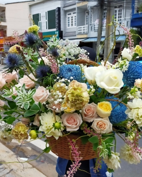 Giỏ Hoa Tươi Chúc Mừng LV-006