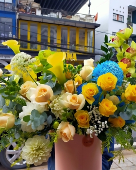 Giỏ Hoa Tươi Chúc Mừng LV352