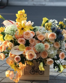 Giỏ Hoa Tươi Chúc Mừng LV-009