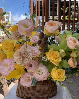 Giỏ Hoa Chúc Mừng - Giỏ Hoa Tươi LV-600