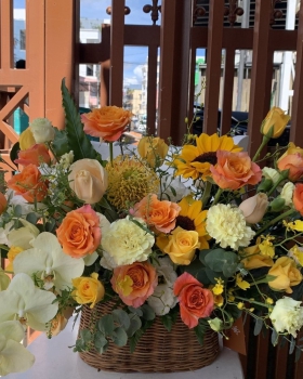 Giỏ Hoa Chúc Mừng - Giỏ Hoa Tươi LV-1302