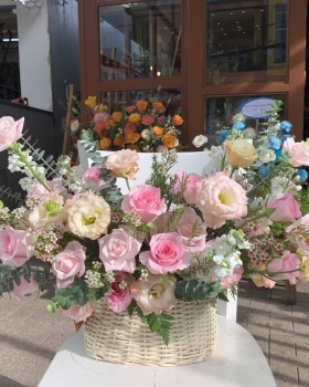 Giỏ Hoa Chúc Mừng - Giỏ Hoa Tươi LV-5002