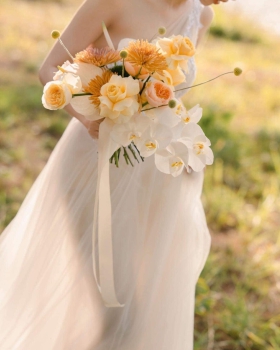 Hoa Cưới Chụp Ngoại Cảnh - Hoa Tươi LV150