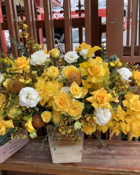 Giỏ Hoa Chúc Mừng - Giỏ Hoa Tươi LV-0803