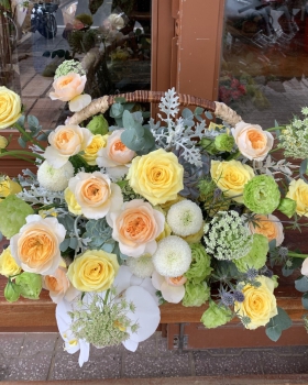 Giỏ Hoa Chúc Mừng - Giỏ Hoa Tươi LV-0106