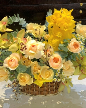 Giỏ Hoa Chúc Mừng - Giỏ Hoa Tươi LV-0776