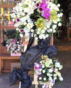 Kệ Hoa Tươi Chia Buồn LV1065