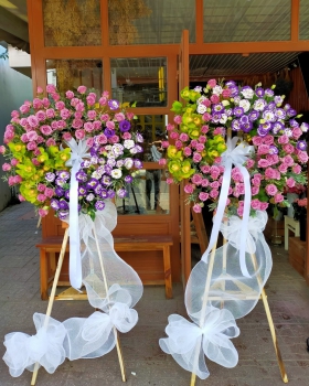 Kệ hoa tươi chia buồn hiện đại - kệ hoa đẹp LV 9975