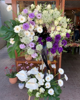 Kệ hoa tươi chia buồn hiện đại - kệ hoa đẹp LV 5324