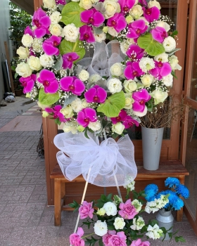 Kệ hoa tươi chia buồn hiện đại - kệ hoa đẹp LV 4352