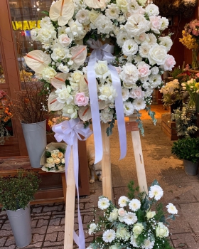 Kệ Hoa Tươi Chia Buồn - Kệ Hoa Đẹp LV0089