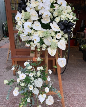 Kệ Hoa Tươi Chia Buồn - Hoa Tươi Đẹp LV0665