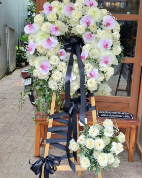 Kệ Hoa Tươi Chia Buồn - Kệ Hoa Đẹp LV1089