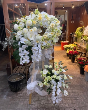 Kệ Hoa Tươi Chia Buồn - Hoa Viếng LV-4A07