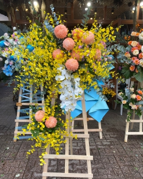 Kệ Hoa Tươi Chúc Mừng LV - S007