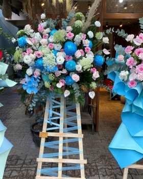 Kệ Hoa Tươi Chúc Mừng LV - S007