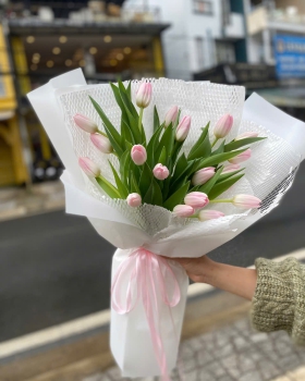 Bó Hoa Tươi Chúc Mừng - Hoa Tulip TN020