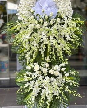 Hoa Tươi Chia Buồn - Kệ Hoa Tươi LV875