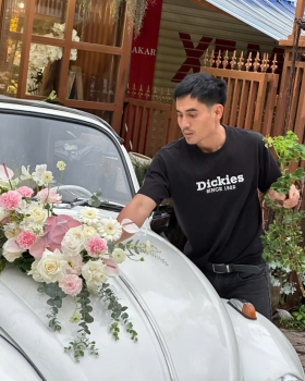 Dạy Cắm Hoa Trang Trí Xe Hoa