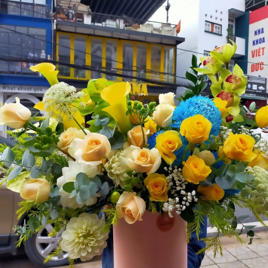 Giỏ Hoa Tươi Chúc Mừng LV352