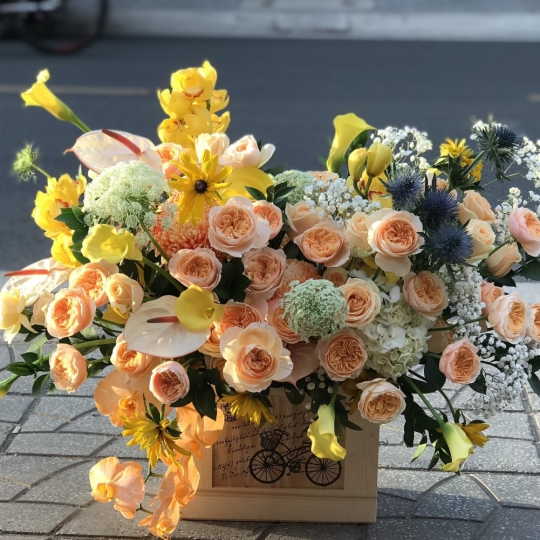 Giỏ Hoa Tươi Chúc Mừng LV-009