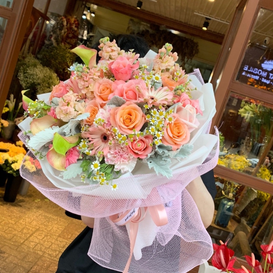 Bó Hoa Chúc Mừng - Bó Hoa Tươi LV-8483