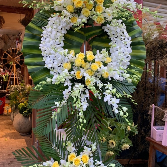 Hoa Tươi Chia Buồn - Kệ Hoa Tươi LV039