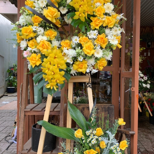 Kệ Hoa Tươi Chia Buồn - Kệ Hoa Đẹp LV909