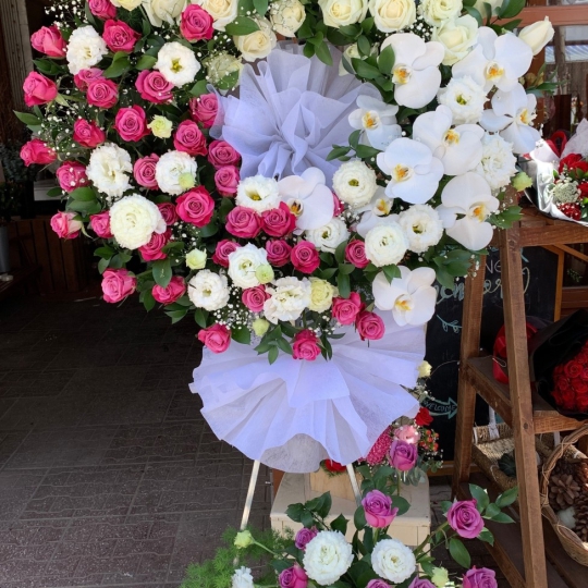 Kệ Hoa Tươi Chia Buồn LV-8665
