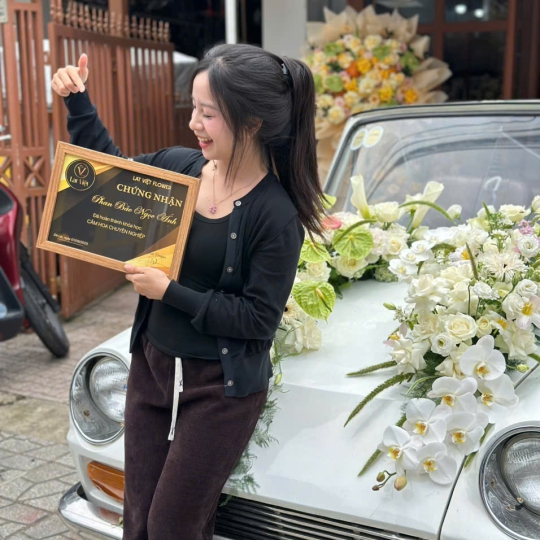Khóa Học Cắm Hoa Lat Việt LVF
